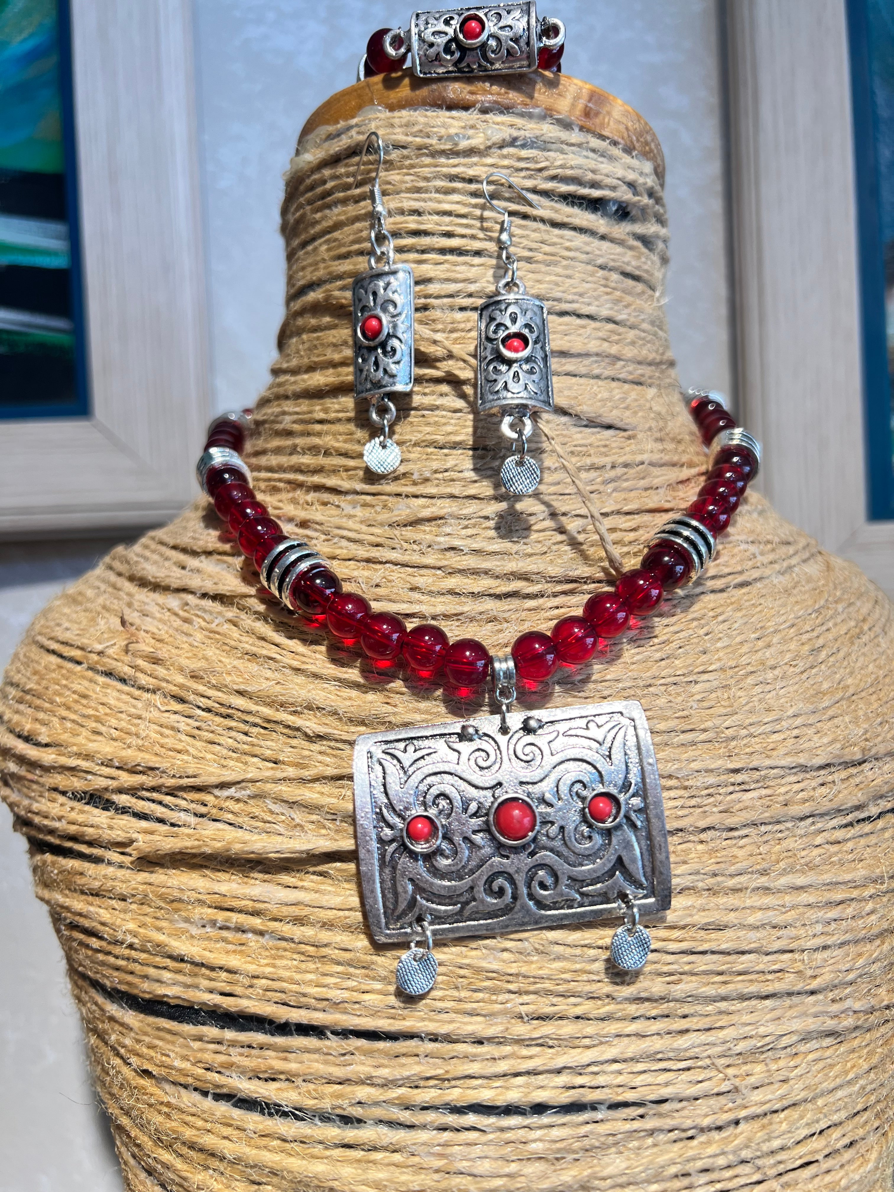 ورشة الحلى بالخرز Jewelry making workshop