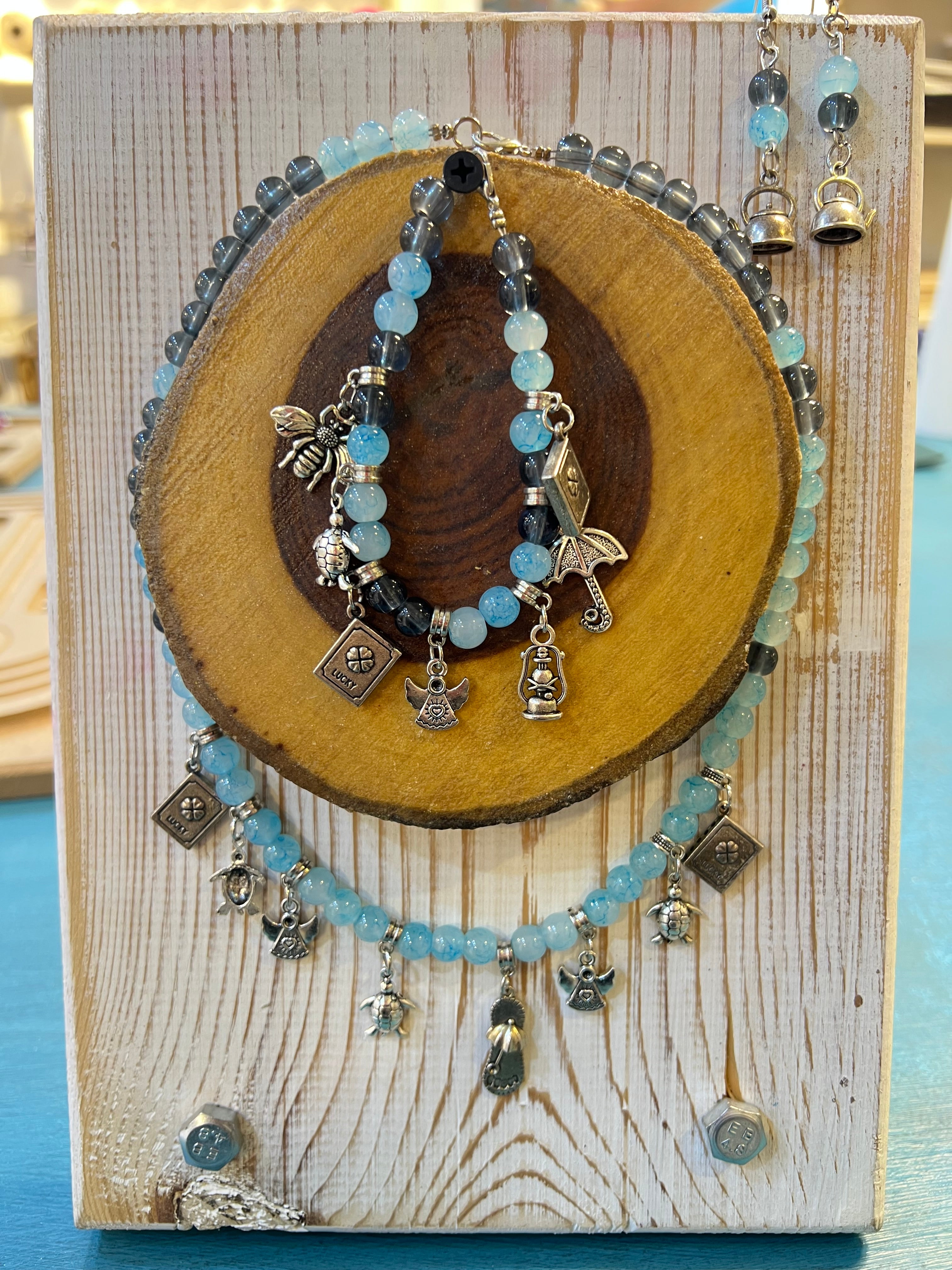 ورشة الحلى بالخرز Jewelry making workshop