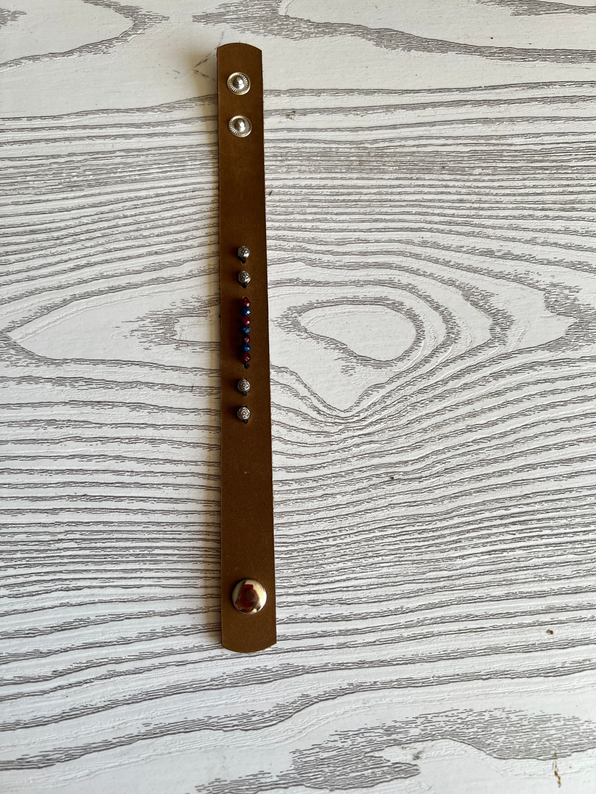 Brown natural leather bracelet with natural stones