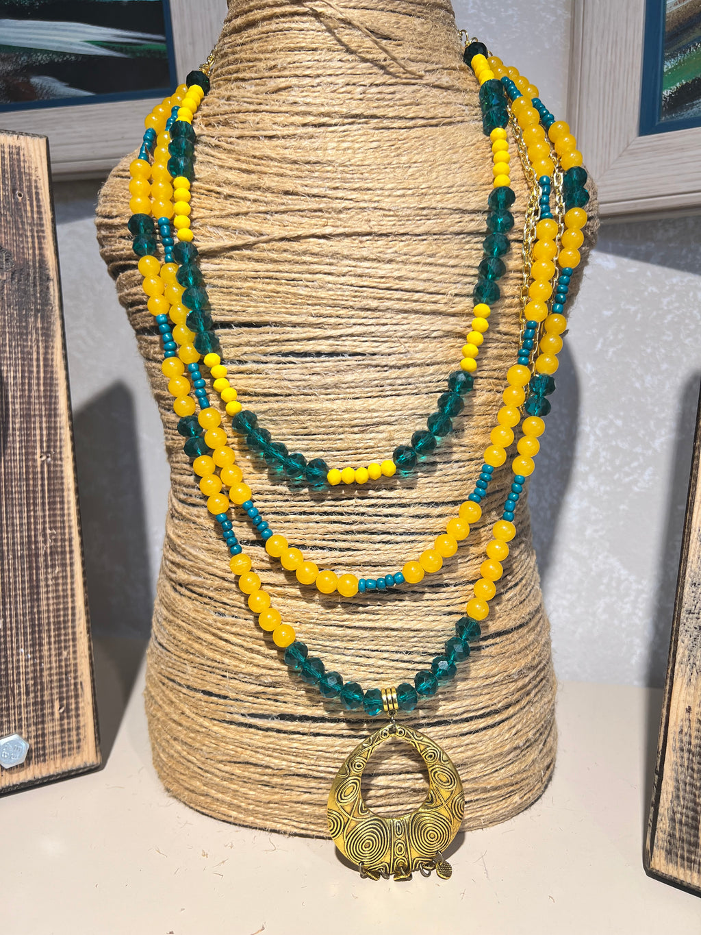 ورشة الحلى بالخرز Jewelry making workshop