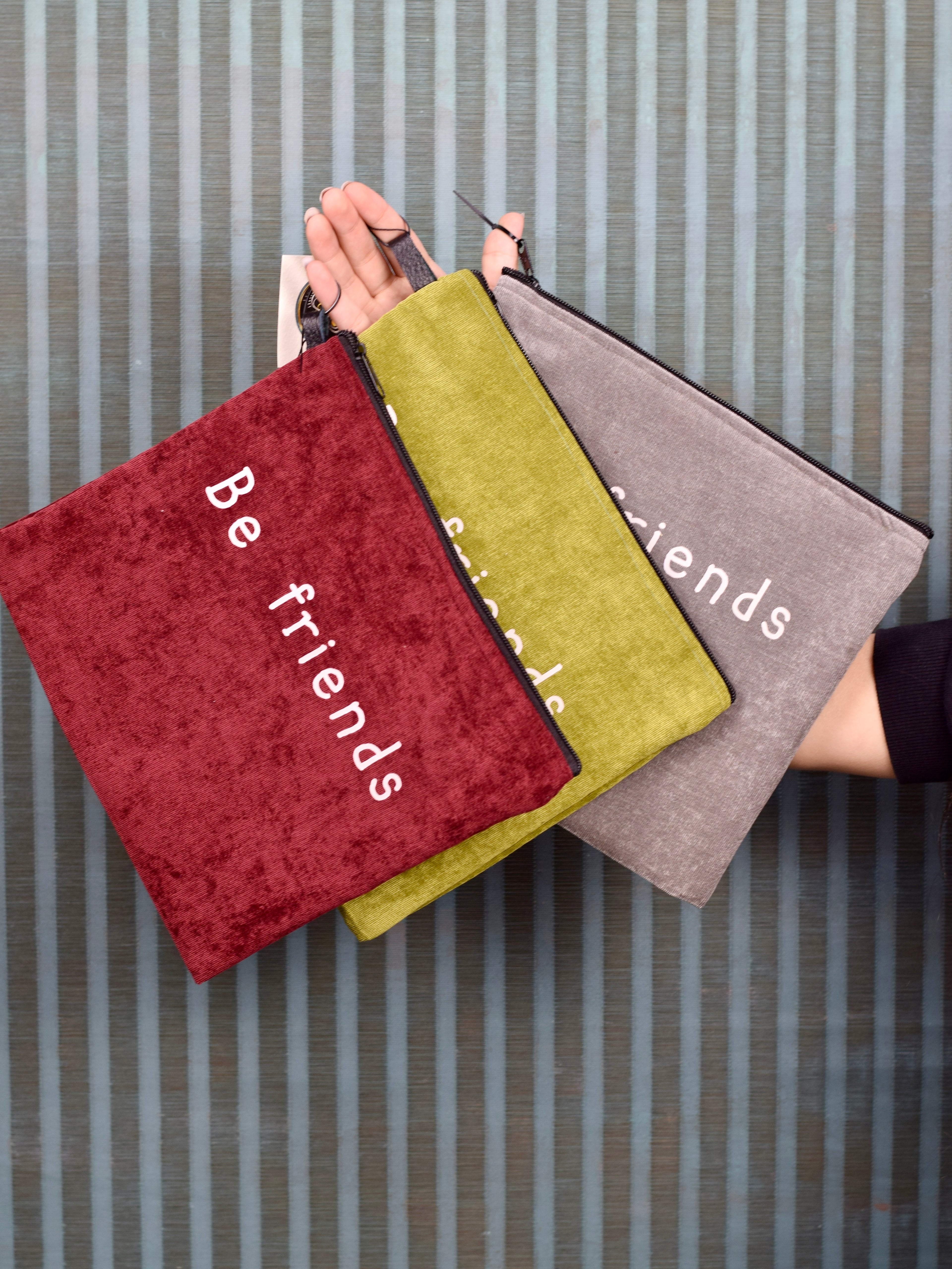 Pouch (Be friends)