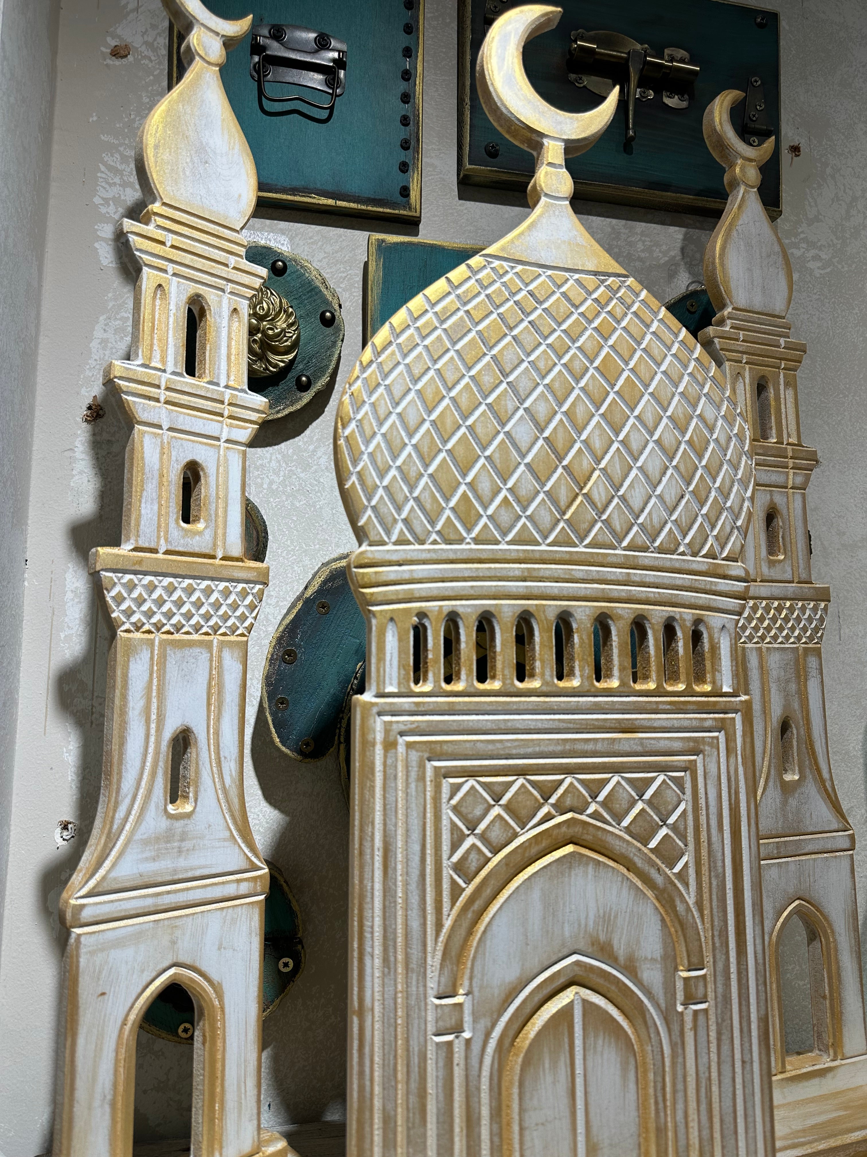 Noor Al Mihrab Set in shell white | Handmade Ramadan Decore