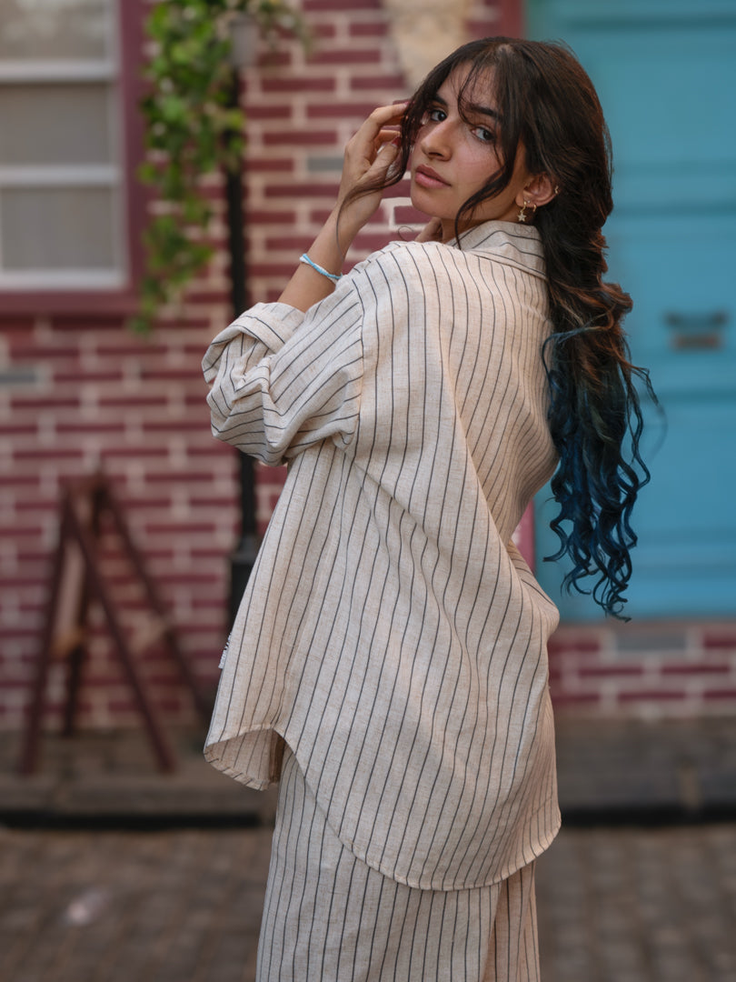 Beige stripped suit One Size