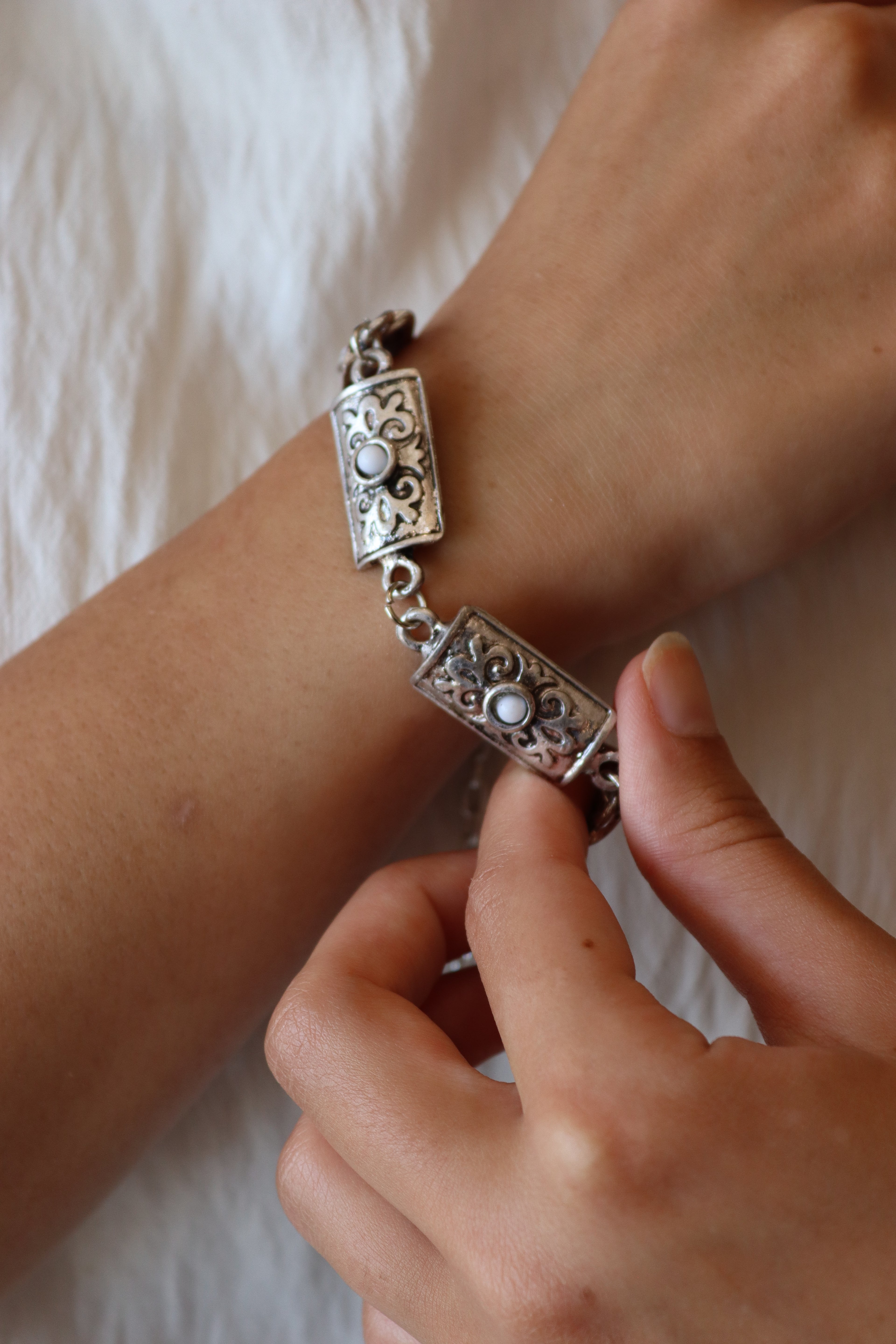 Whispers of Turath white Linked