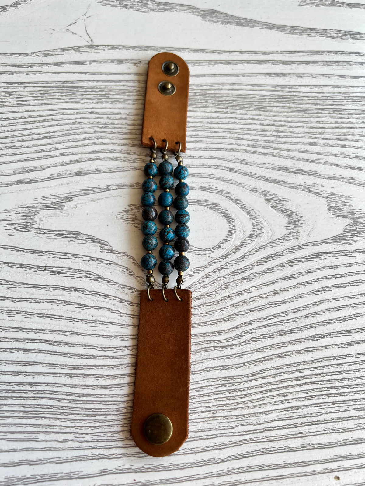 Brown natural leather bracelet with natural stones