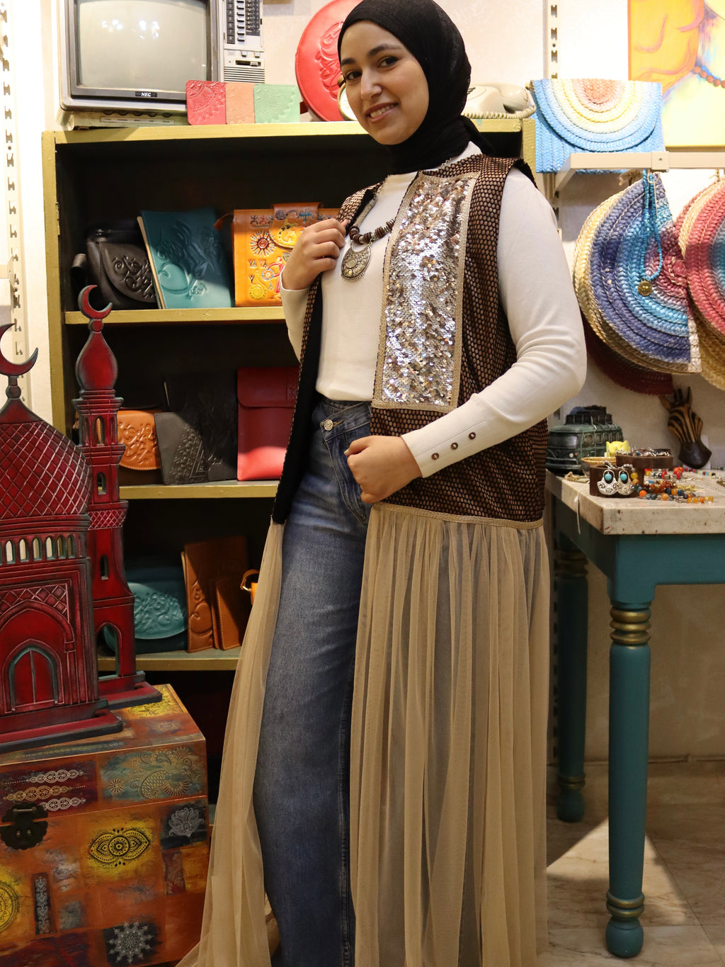 brown sleeveless kaftan