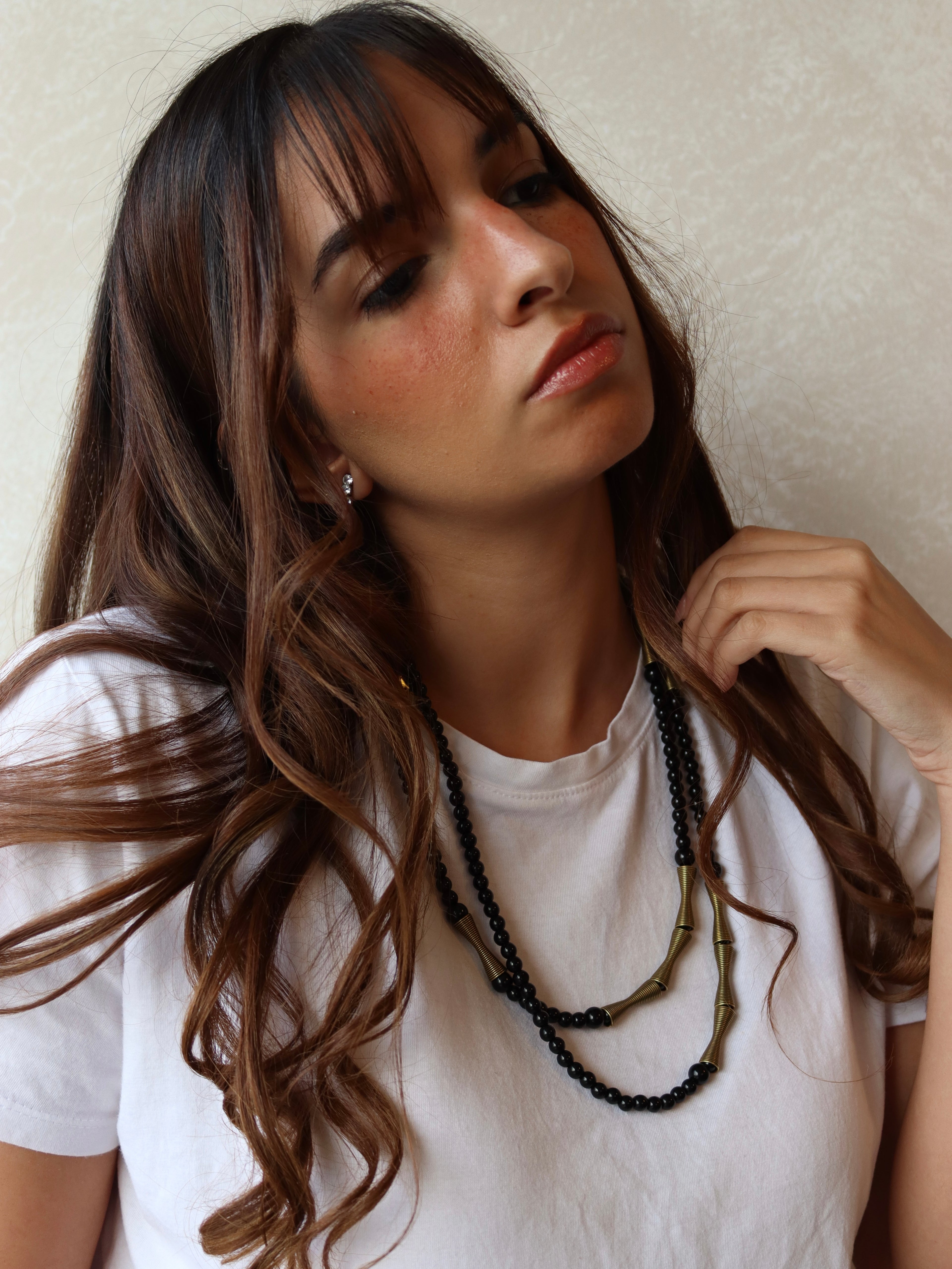 black beads & metal mobile chain